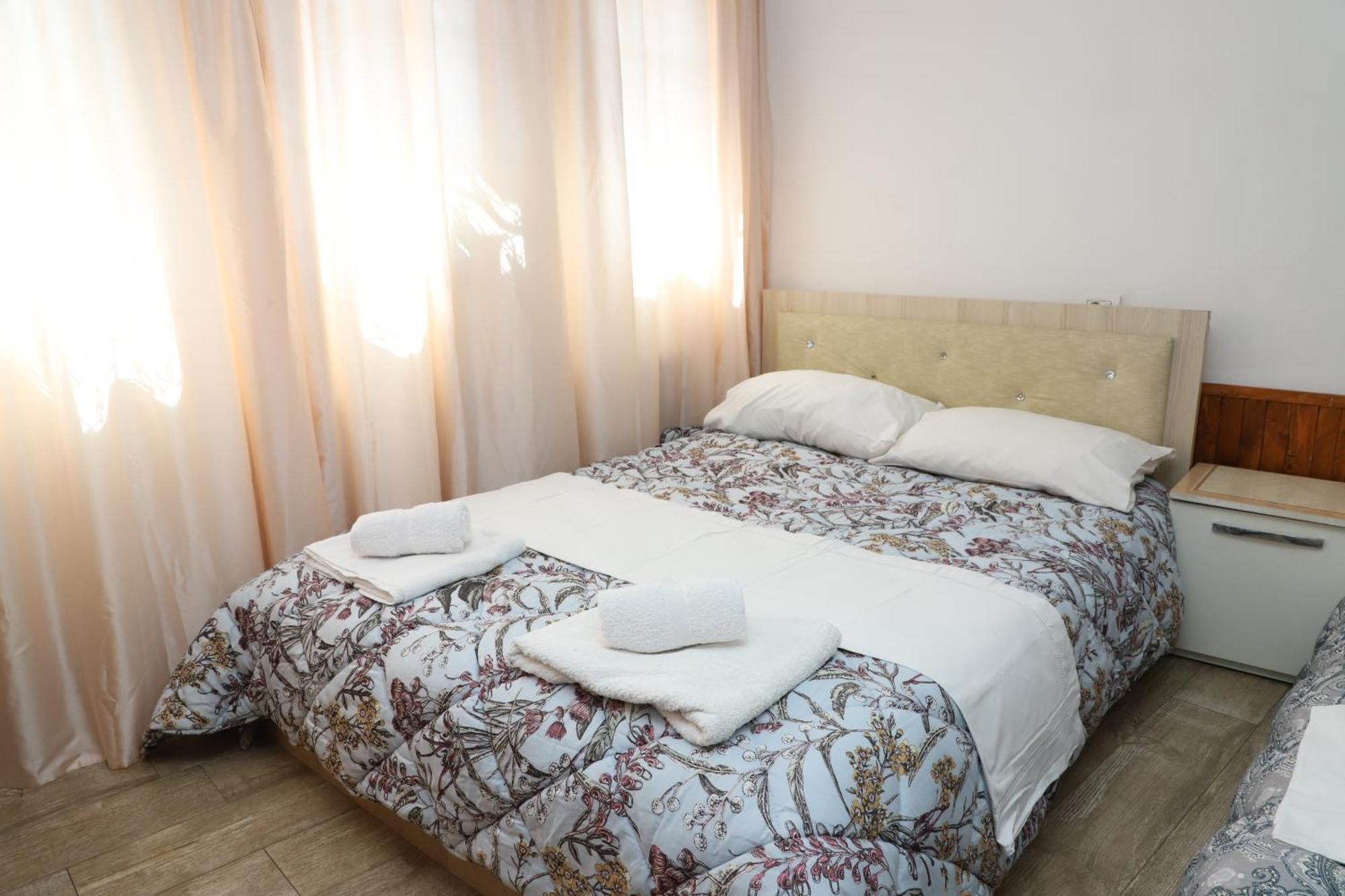Elvi Aerd Apartment Berat Exterior photo